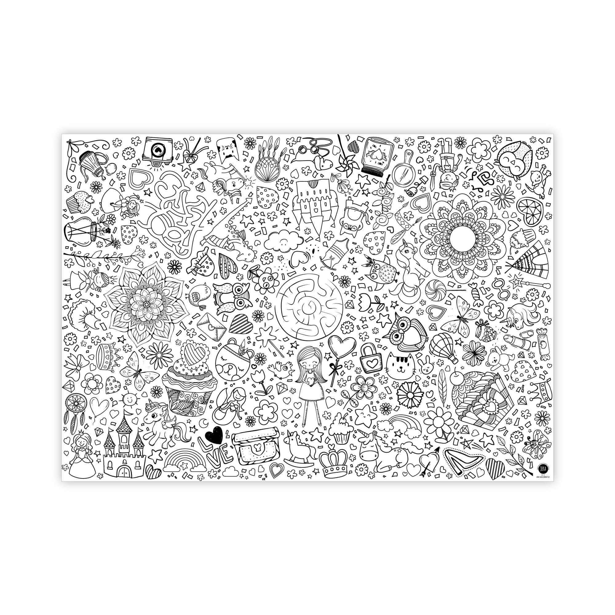 Eine detaillierte schwarzweiße Doodle-Illustration voller skurriler Zeichnungen, darunter Blumen, Herzen, Tiere, Schlösser und verschiedene andere verspielte und komplizierte Designs. Perfekt als Ausmal-Tischdecke aus Papier Motiv Fantasie von malmichbunt, ist das Kunstwerk vollgepackt mit kreativen und fantasievollen Elementen.