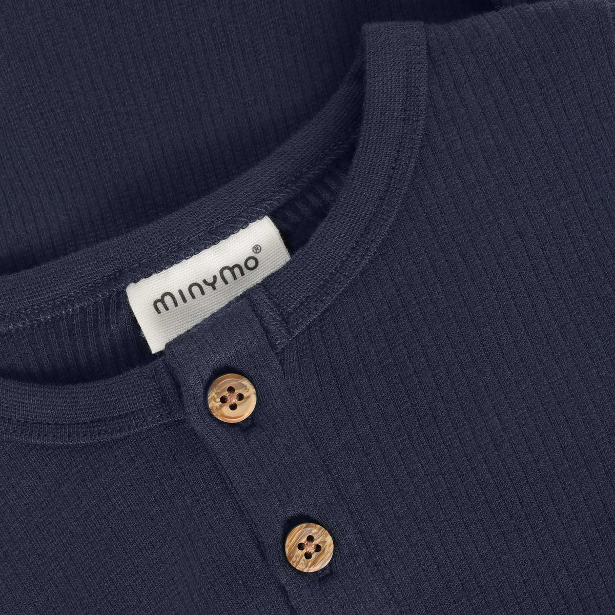 Body Langarm Rippstrick mit Kragendetail – Dark Sapphire - nila kids