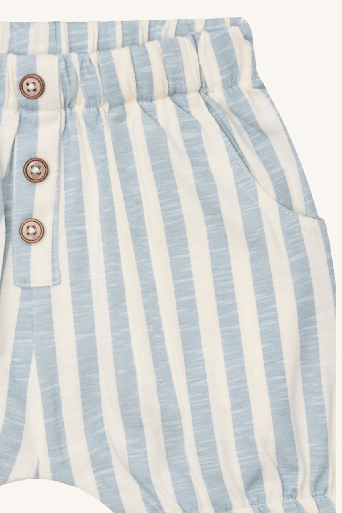 HCHalvor - Shorts gestreift