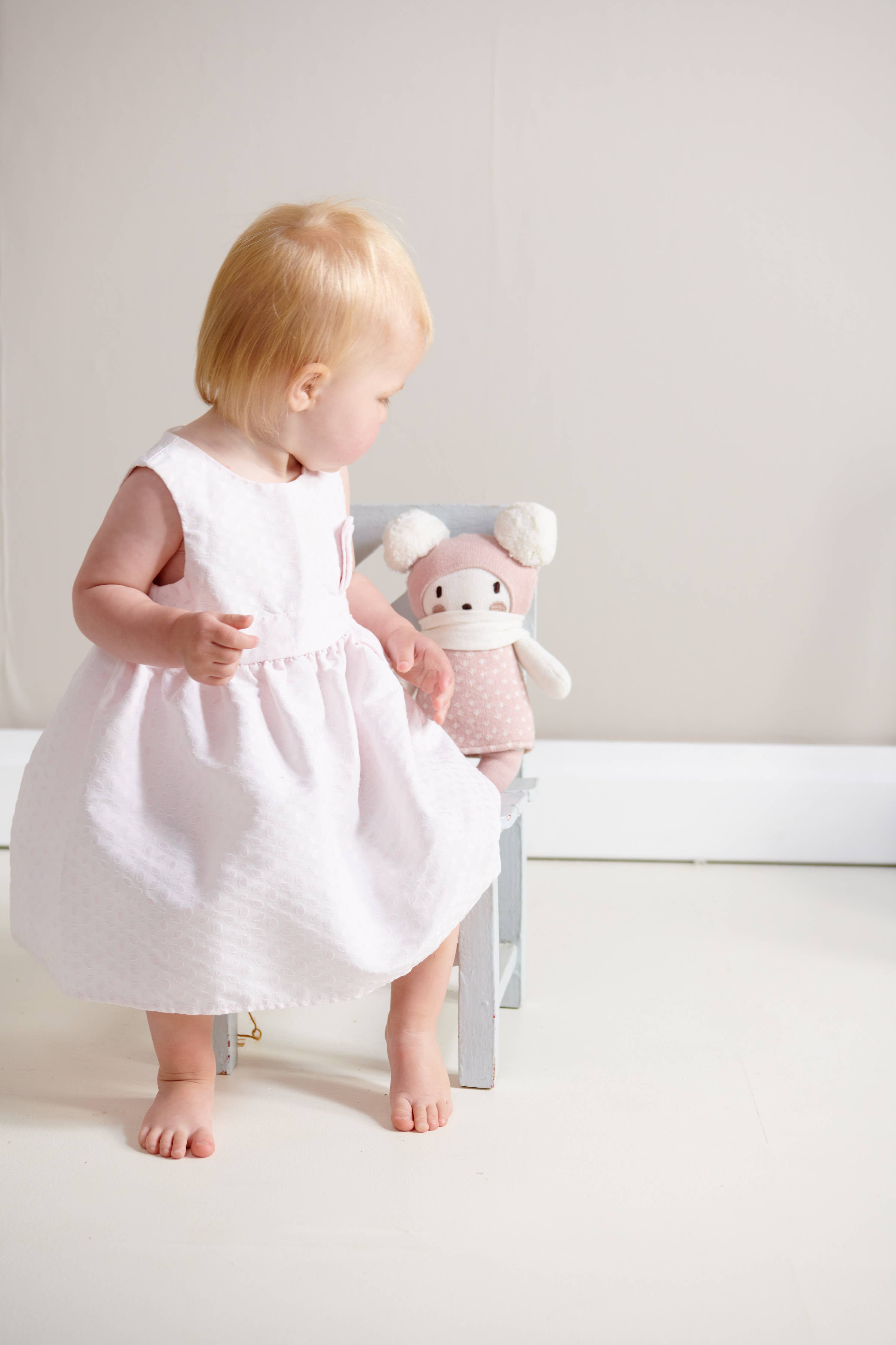 Baby Bella gestrickte Puppe in Geschenkbox