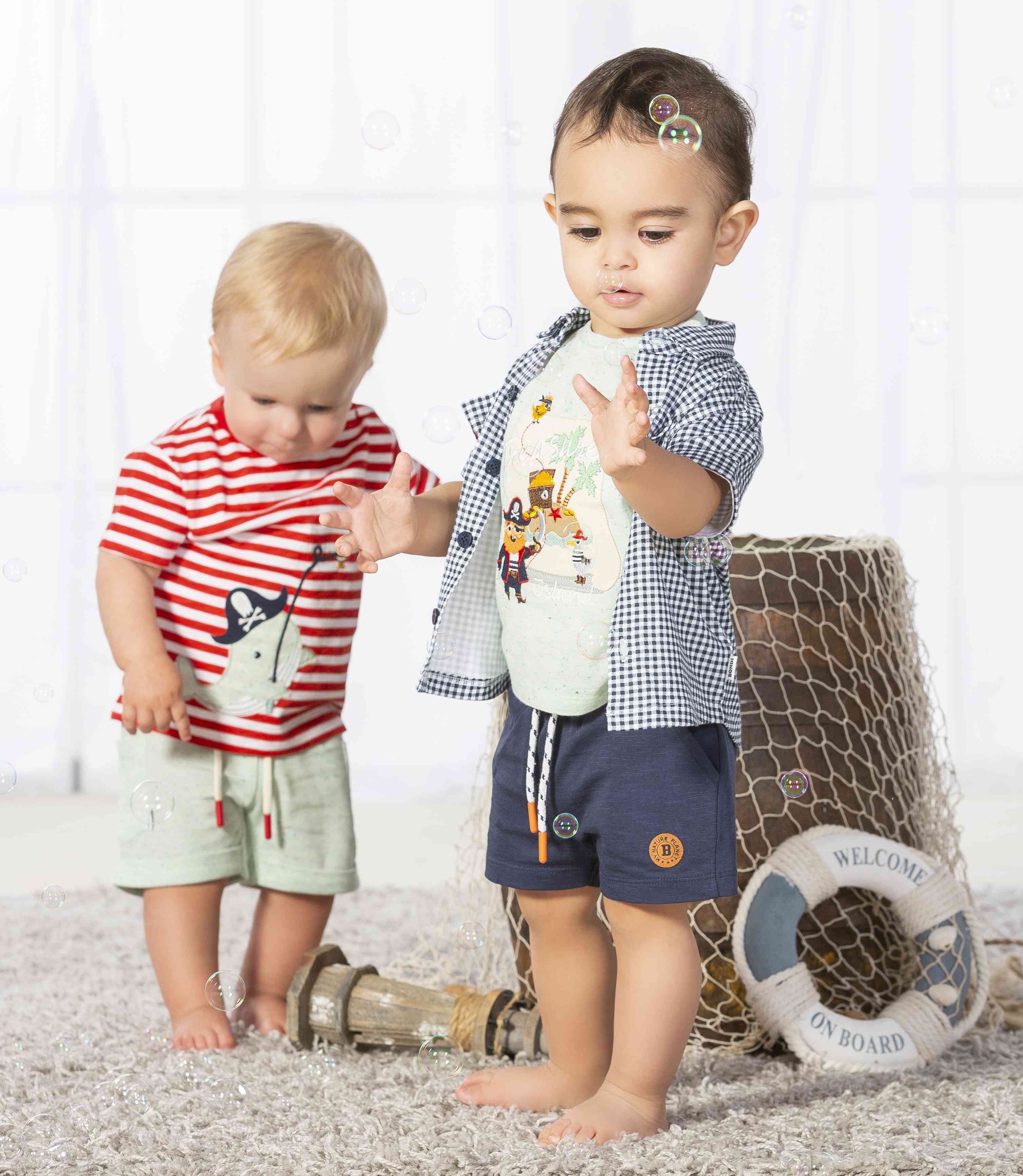 Short Segelschiff Baby