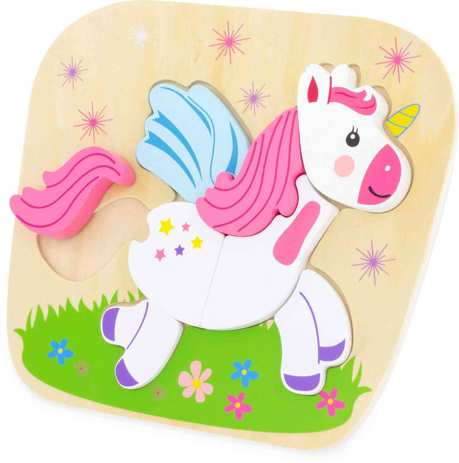 Ein farbenfrohes Einhorn-Puzzle aus Holz für Kinder mit rosa Mähne und Schweif, blauen Flügeln und einem gelben Horn. Dieses Ulysse Couleurs d'Enfance - Puzzle Einhorn von Ulysse Couleurs d'Enfance steht auf einer grasbewachsenen Basis mit leuchtenden Blumen und Glitzer im Hintergrund und ist das beste Spielzeug für 4 Jährige.